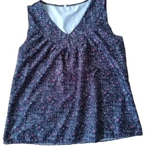 Large No Sleeve Woman's Blouse